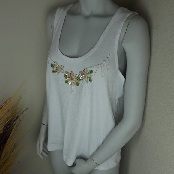 White Tank Top With Beads - Picture 2 of 7